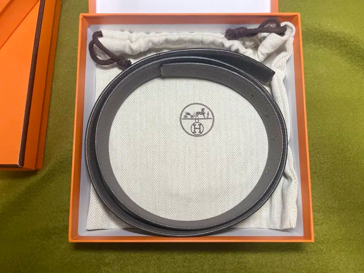 エルメス リバーシブル ベルト 38mm ブラック グレー 95