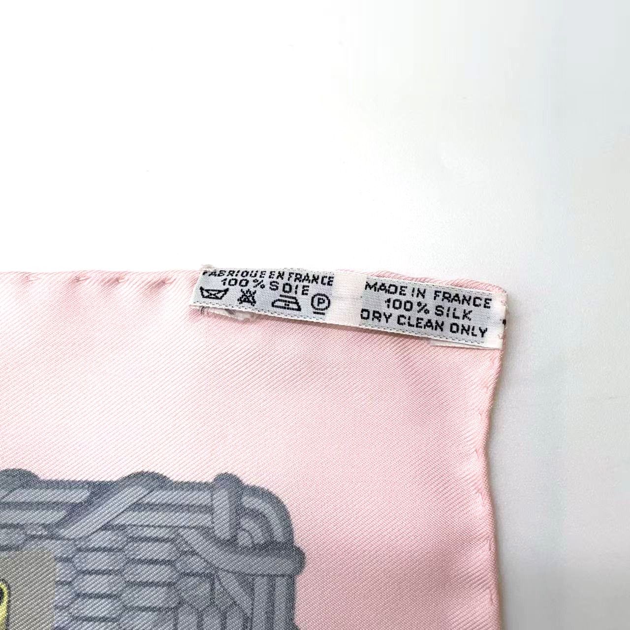 HERMES カレ 90 VOITURES PANIERS シルク ピンク×マルチ スカーフ