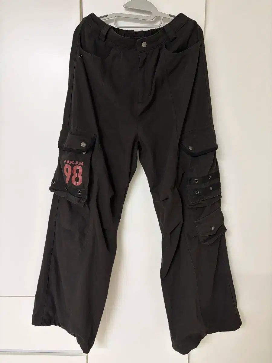 アーカム 98 Knee Pin-Tuck Contrast カーゴ パンツ