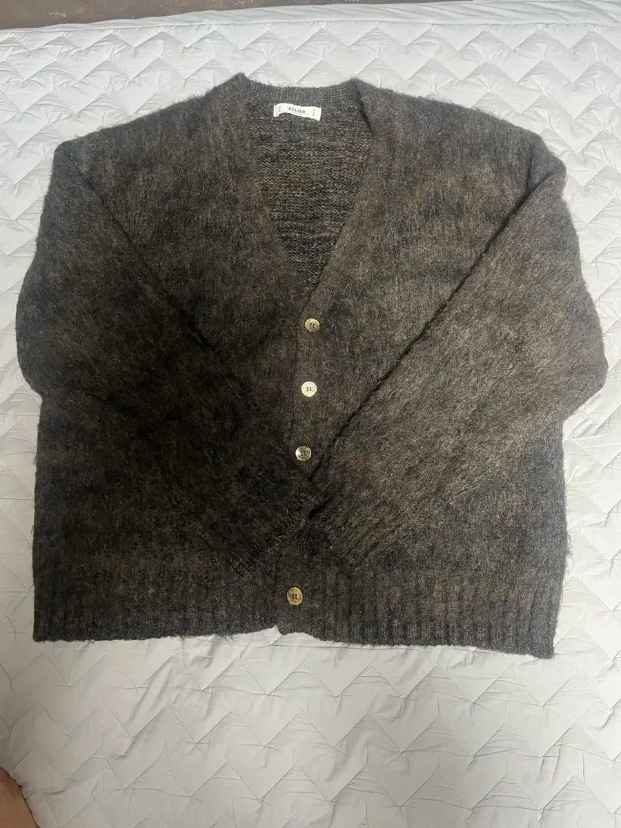 ベルリエ ブラッシュドタン カーディガン