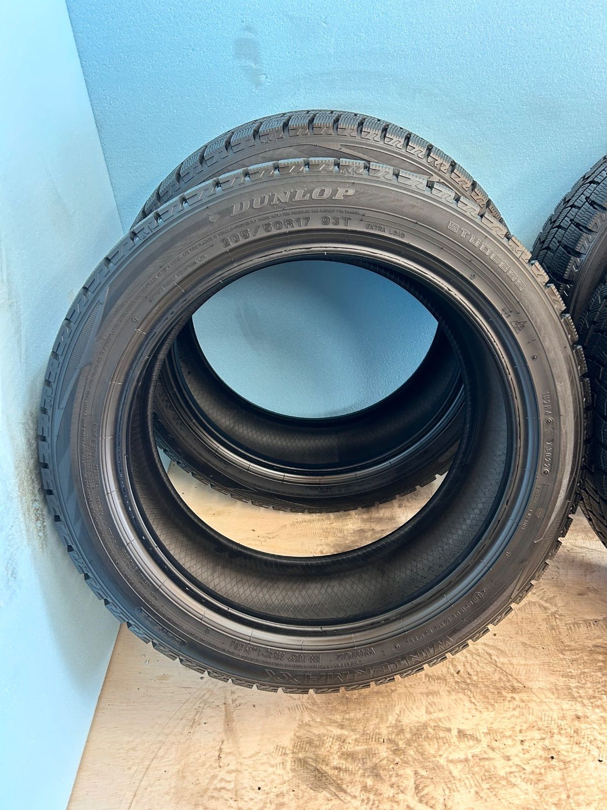 バリ溝 205 50 R 17 スタッドレスタイヤ DUNLOP WINTER MAXX WM 02 17インチ 4本セット NO 15 y