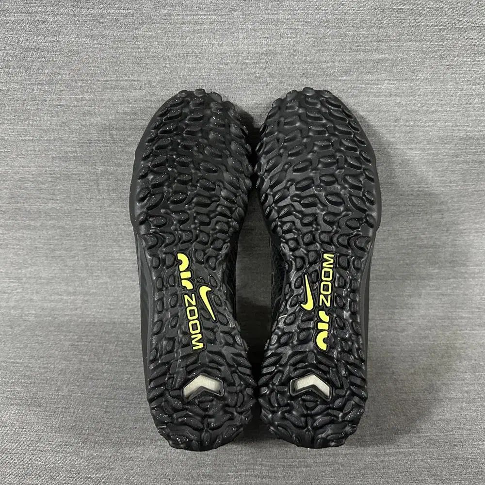 スーパーフライ サッカーシューズ