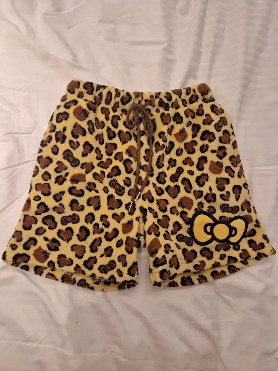  ハローキティ 50周年 レオパード セットアップ ギャル HELLO KITTY ドン キホーテ パジャマ ルームウェア ルームウェア パジャマ