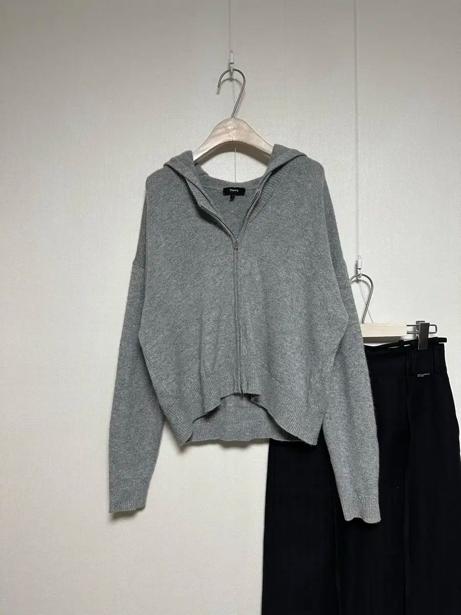 セオリー21 フード ドルマン ジップアップ カーディガン