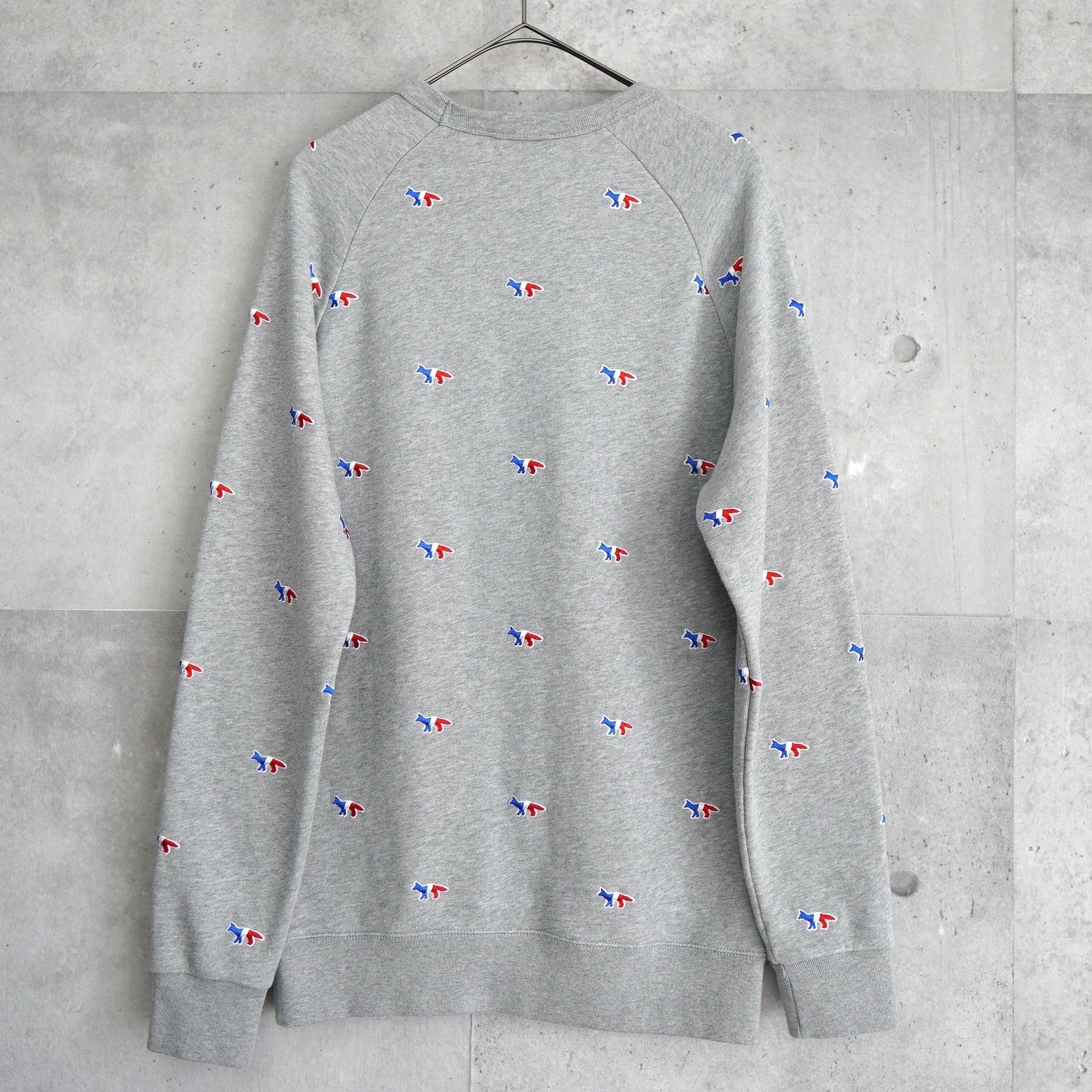 メゾン キツネ トリコロールフォックス スウェット グレー