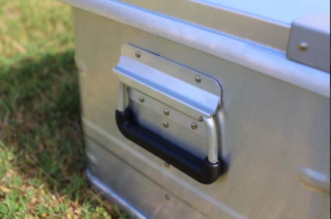 スタッキング アルミコンテナボックス ５０Ｌ ガレージ収納箱 コンテナボックス キャンプギア収納箱 トランクボックス aluminum box アウトドアコンテナボックス スタッキングボックス アウトドアギアボックス 道具箱 OLIVEOS_COM_TR