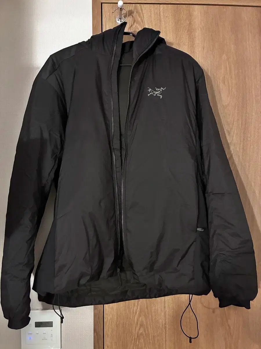 25fw ARC TERYX アークテリクス Atom アトム SV フーディ ブラック メンズL