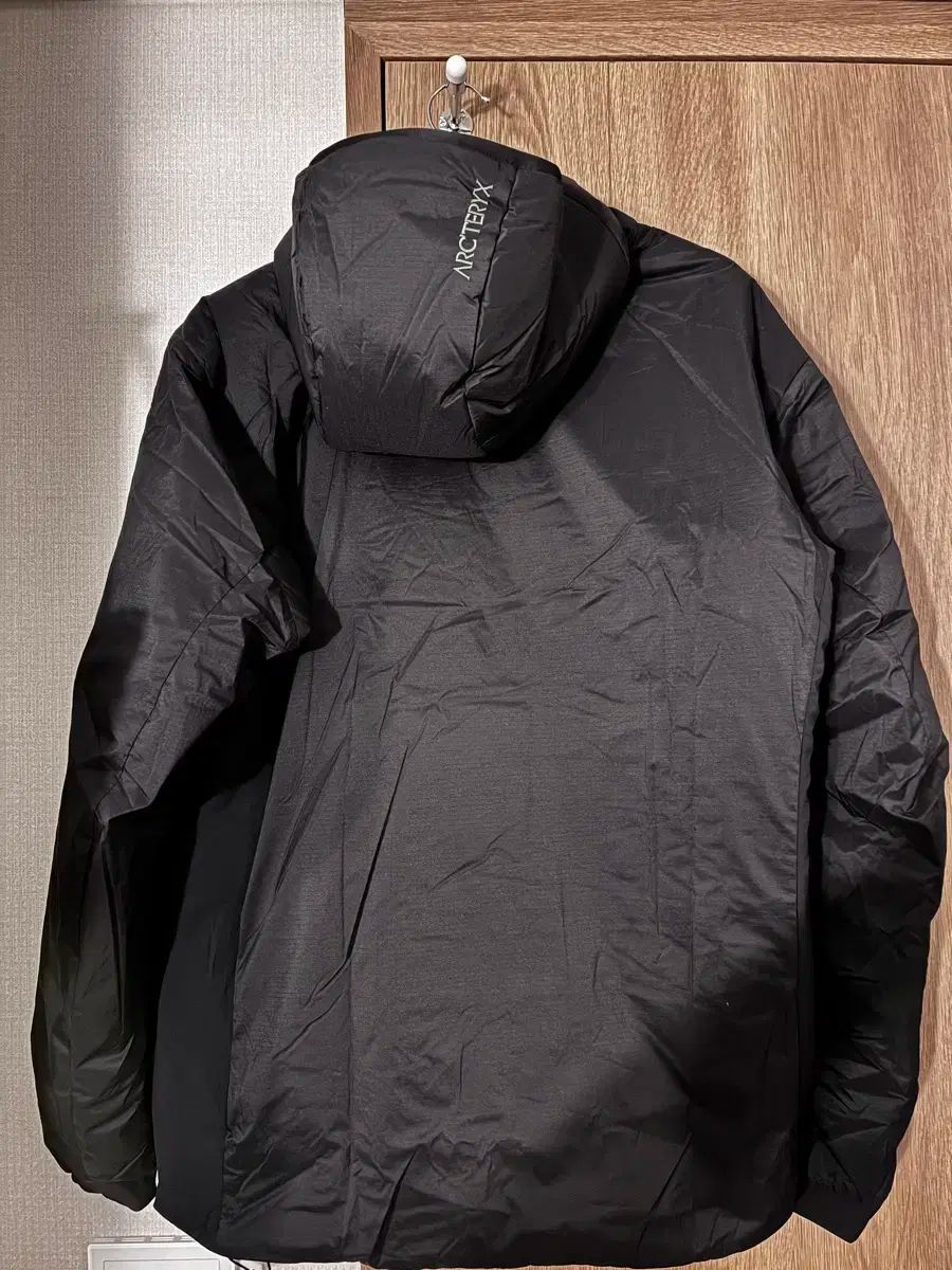 25fw ARC TERYX アークテリクス Atom アトム SV フーディ ブラック メンズL