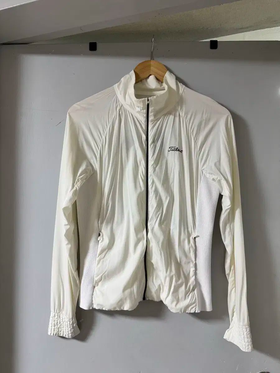 タイトリスト ウィンドブレーカー M かわいい ニットポイント