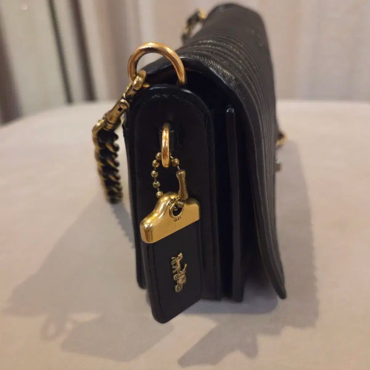 ディンキー スタッズ