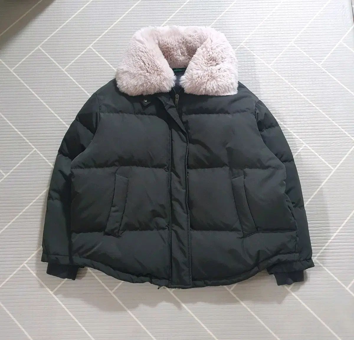 42 55 BENETTON ベネトン ファー付きグースダウン ダウンジャケット グースダウンジャケット