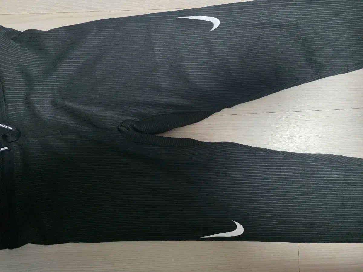 ナイキ エアロスイフト ロングタイツ L