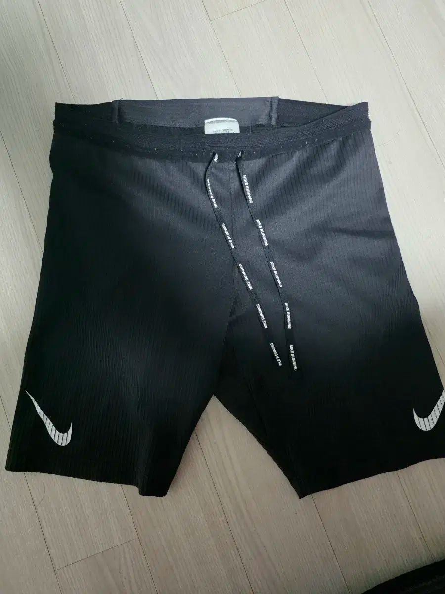 ナイキ エアロスイフト ハーフタイツ L