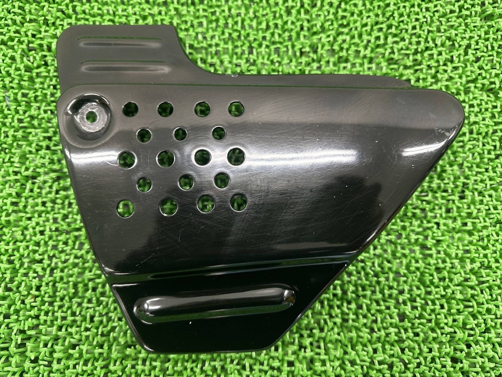 XJR400 サイドカバー 左 ヤマハ 純正 中古 4HM サイドカウル ノーマルアルミ ワンオフ加工済 カスタム素材に コケキズ無し Bd