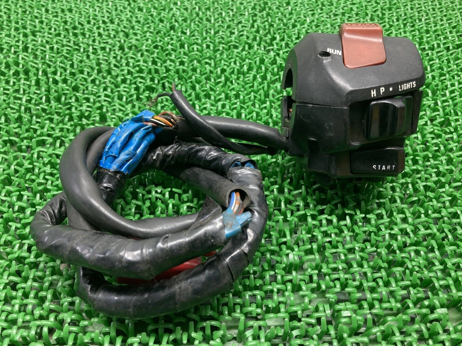 激安 25年215/45R17 スタッドレスタイヤ4本セット