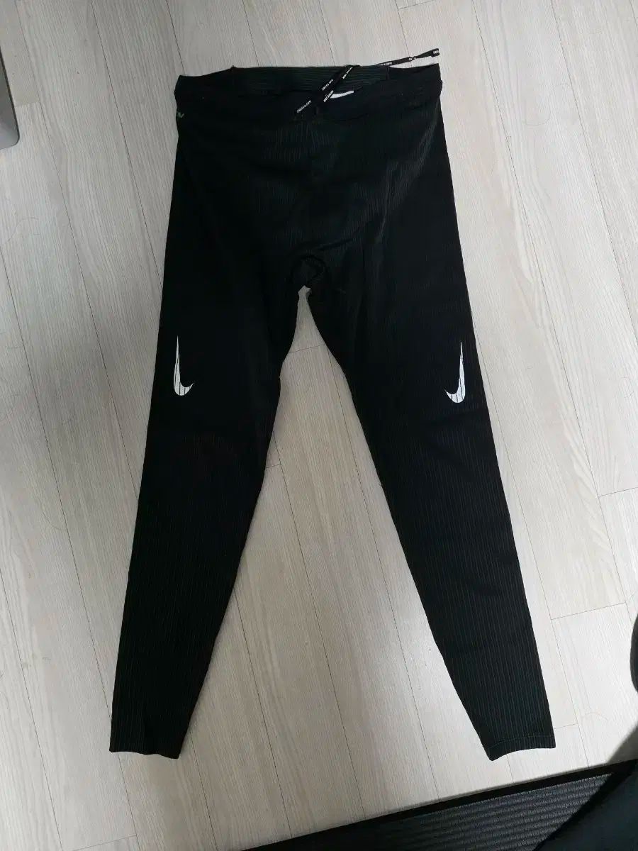 ナイキ エアロスイフト ロングタイツ M 海外S