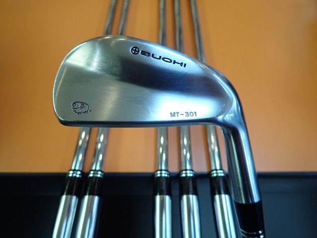 アイアンセット フソウドリーム BUCHI MT301/AMT TOUR WHITE/R300/26