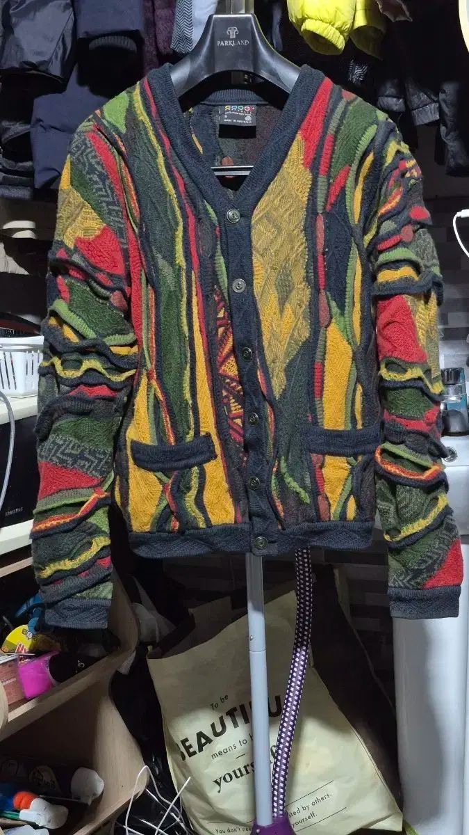 COOGI ウール100％ニットカーディガン