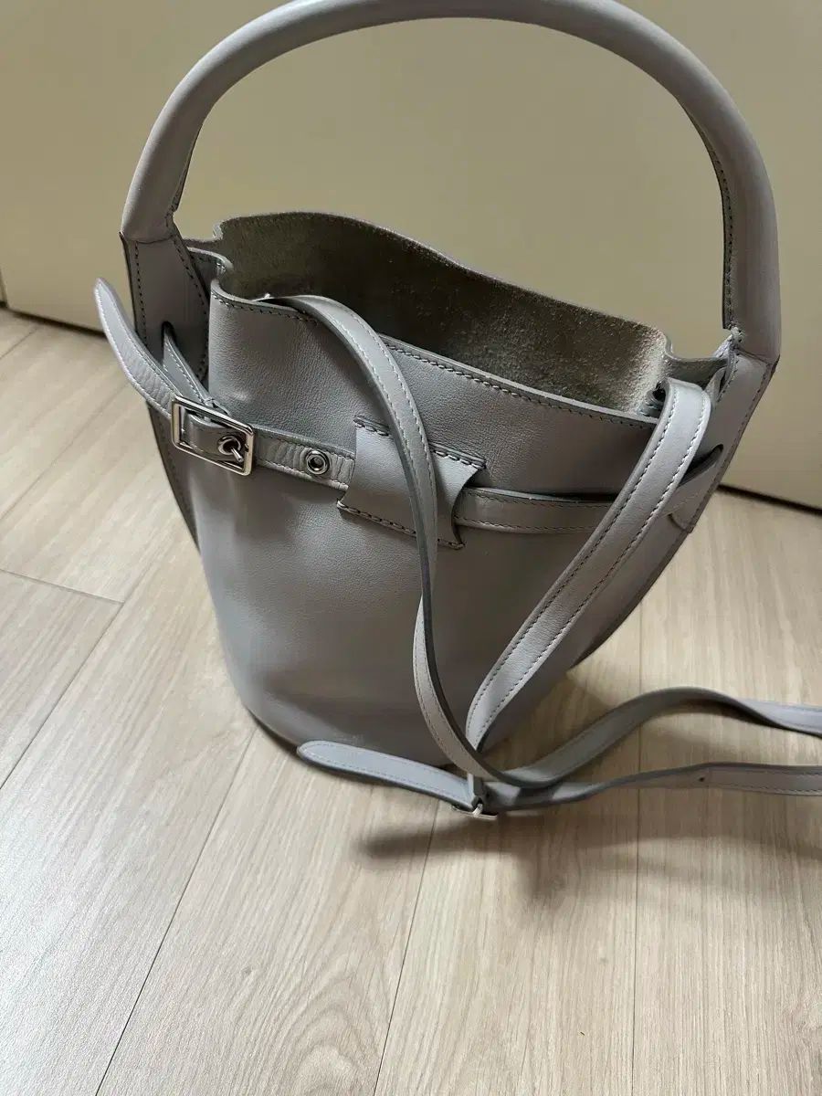 Celine セリーヌ ナノ ベルト バケットバッグ