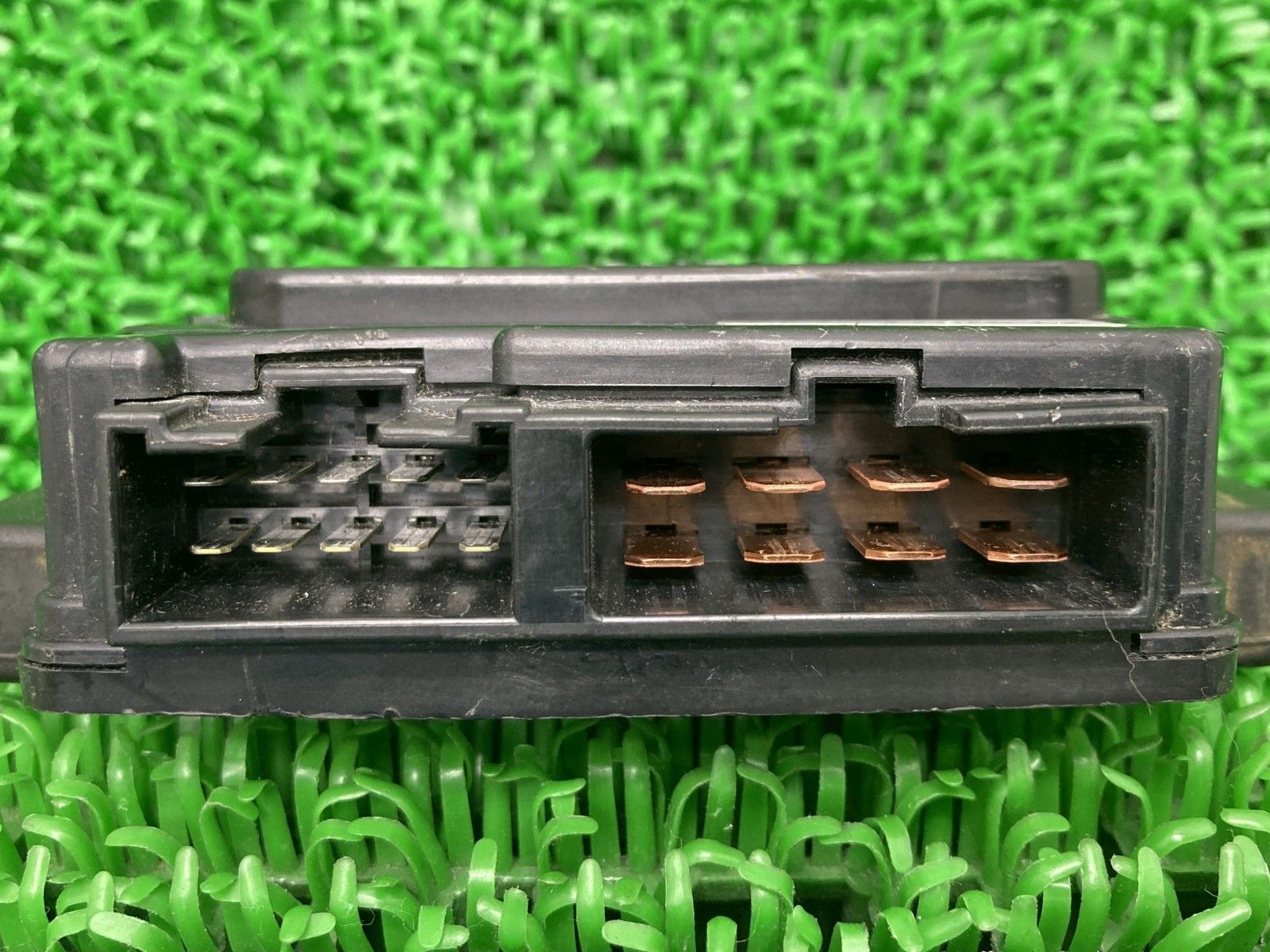 ZRX400 ZRX-II ヒューズボックス 26021-0073 カワサキ 純正 中古