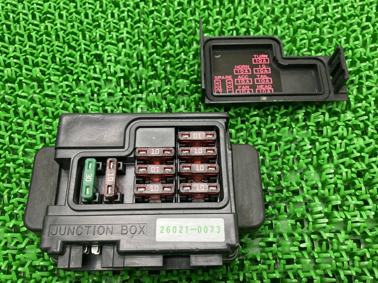 BRP RXP 260 取外し　純正 ELECTRONIC BOX 中古 ホンダ 純正 N-BOX 《 JF2 》 ヒューズボックス P11700-20009777 : NGP