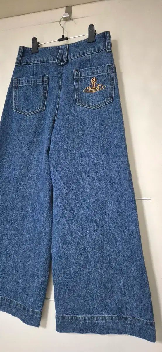 クロップドワイド