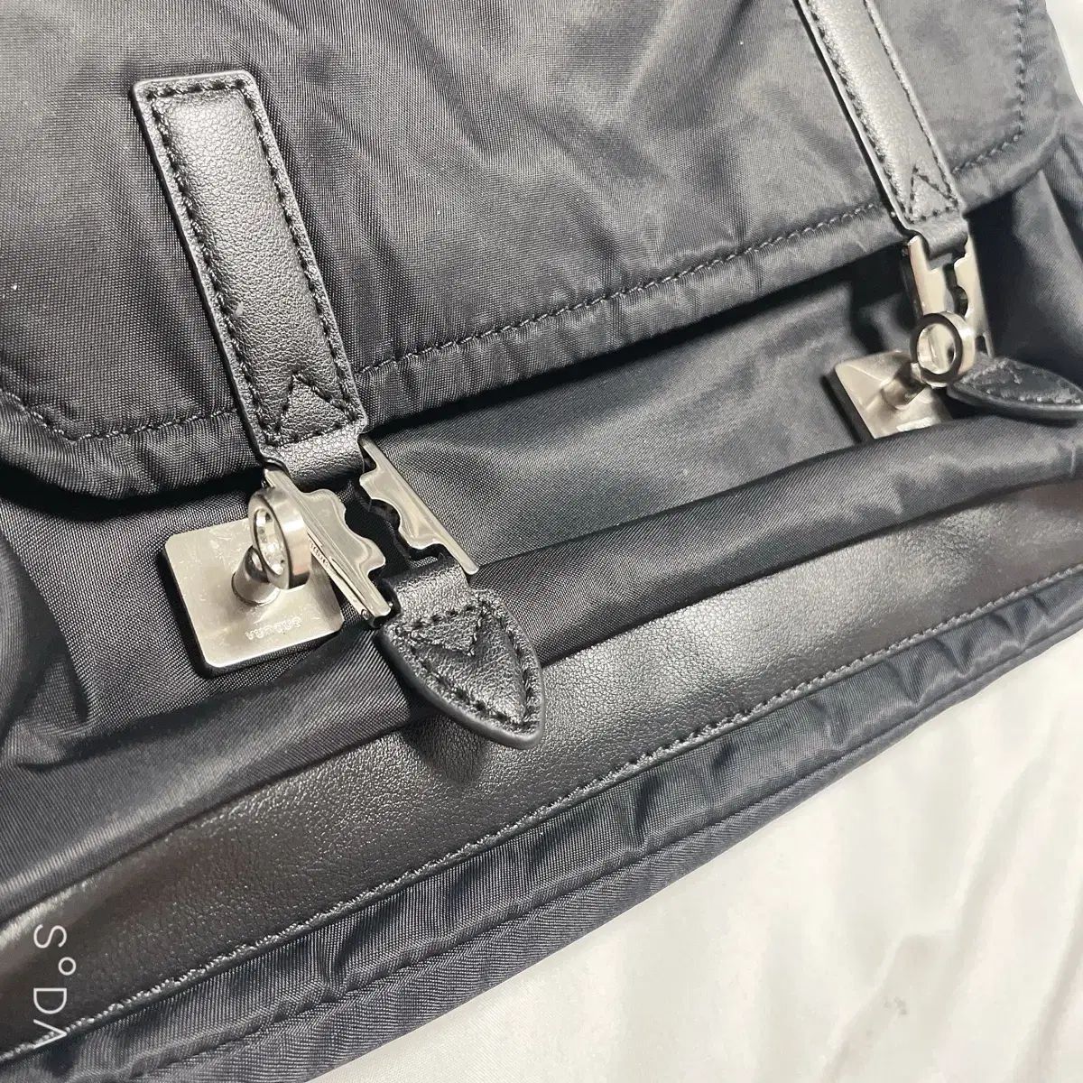 vunque ナイロン クロスバック