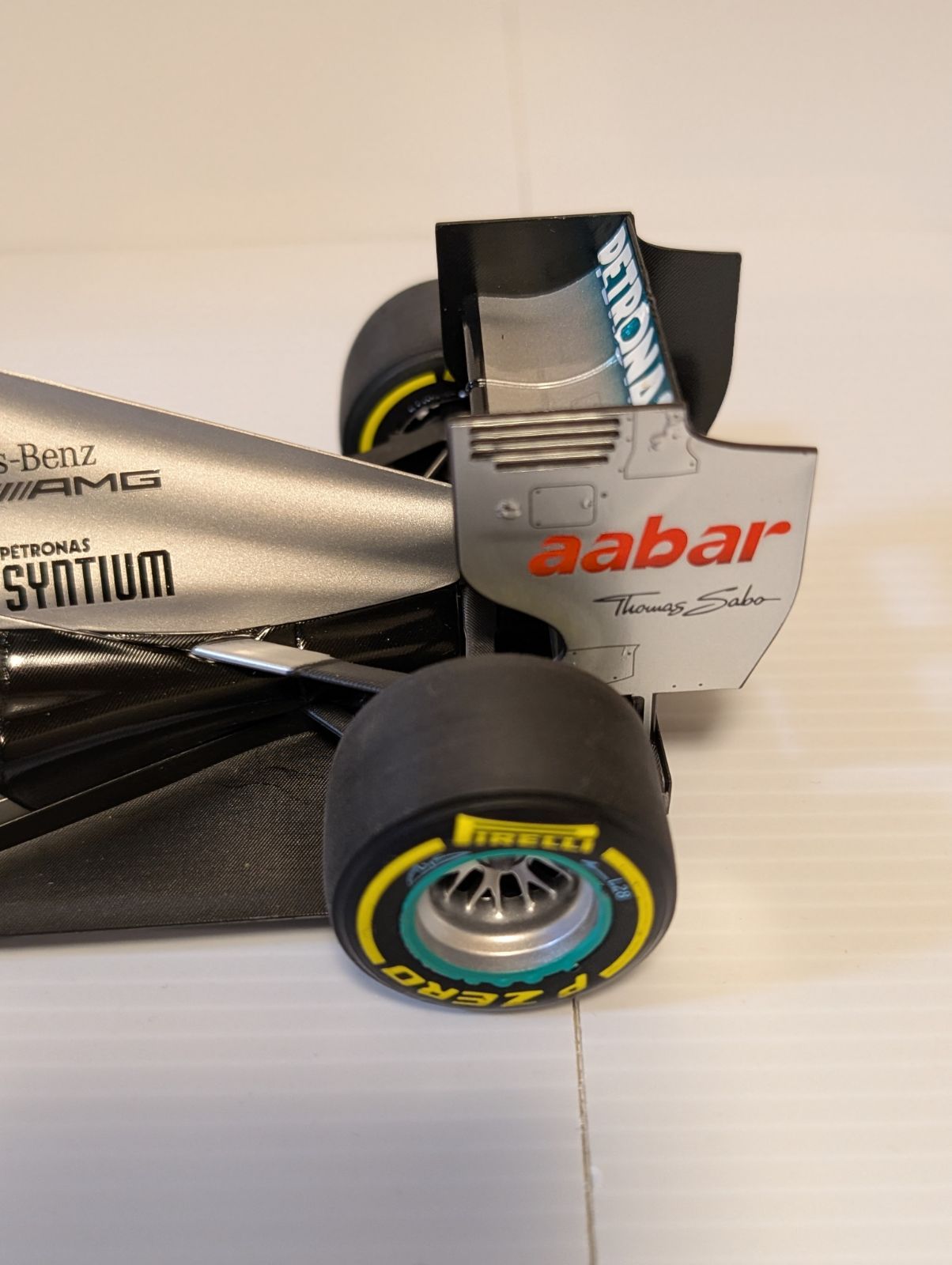 ミニチャンプス1/43メルセデスAMGW03 M.シューマッハ F1ラストレース
