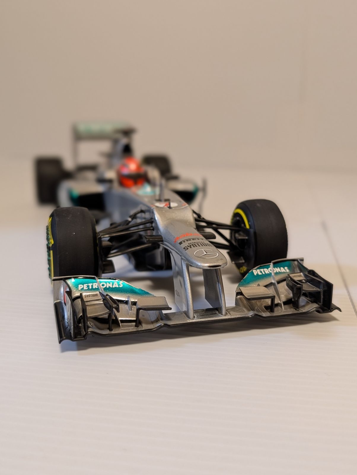 ミニチャンプス1/43メルセデスAMGW03 M.シューマッハ F1ラストレース