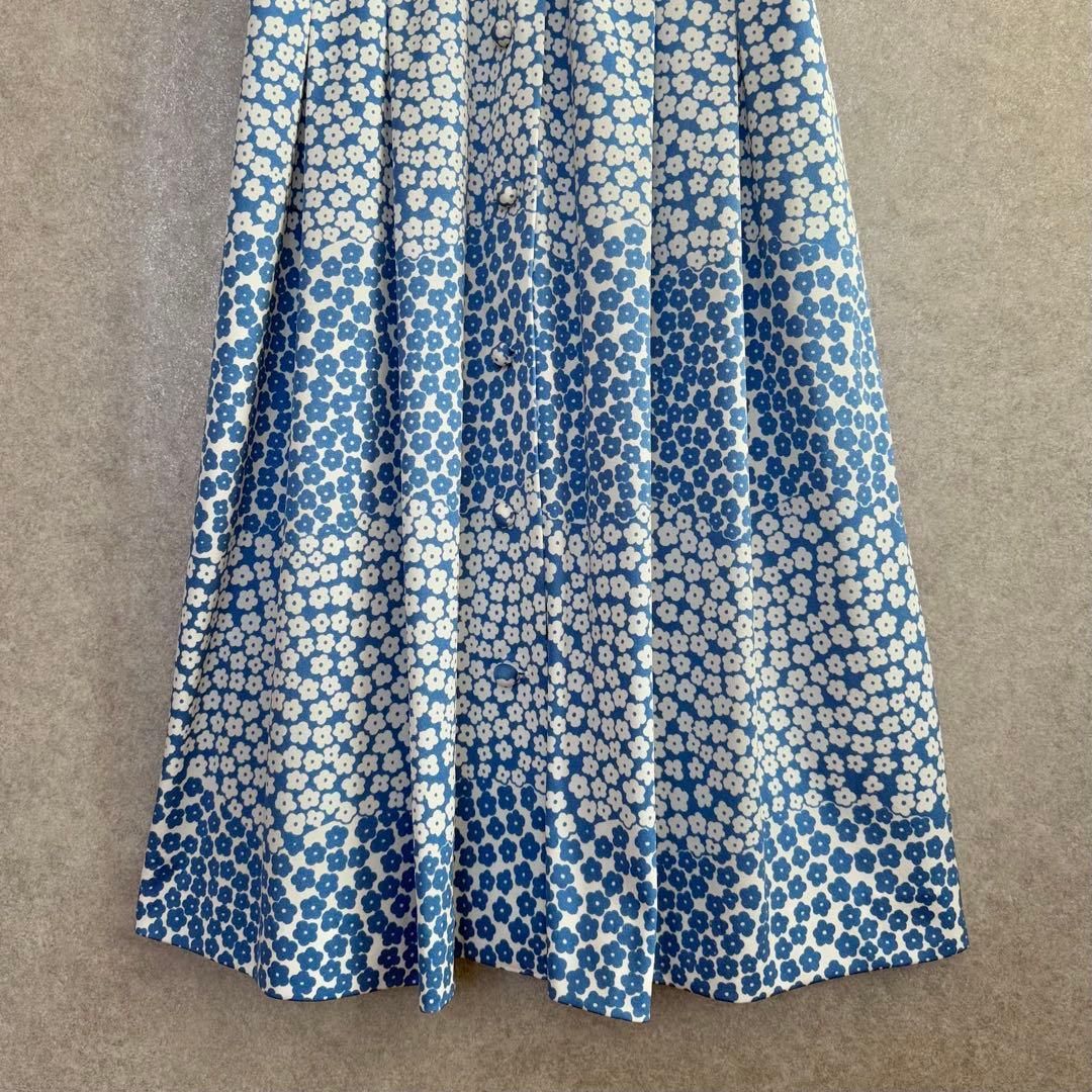  ヴィンテージ レトロ古着 花柄ジャージーワンピース 青 半袖 くるみボタン 半袖 ひざ丈ワンピース