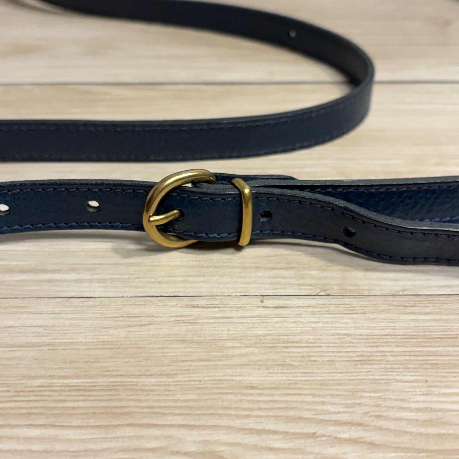 ✨IL BISONTE イルビゾンテ ショルダーバッグ ハーフムーン レザー