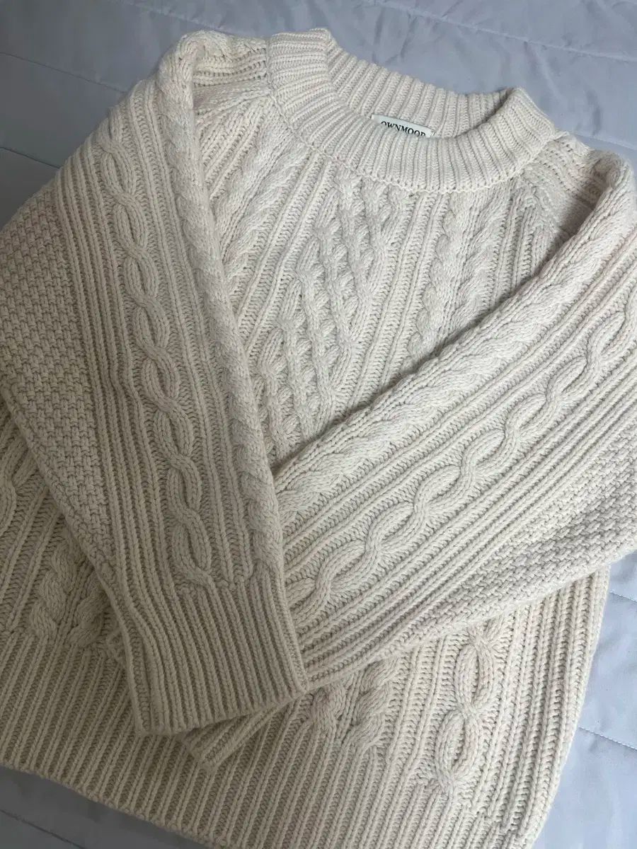 オンムード キャロル ケーブル ニット アイボリー