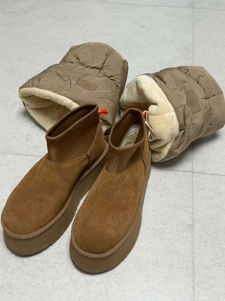 アグ クラシック ミニ ディッパー パファー リバーシブル レッグウォーマー フラットフォーム ブーツ