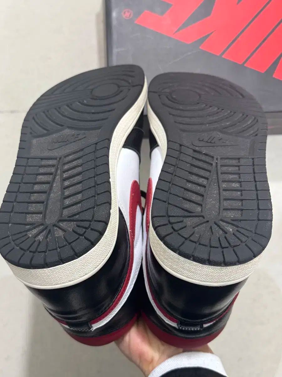 ジョーダン ハイ 1 テトロ OG ジムレッド