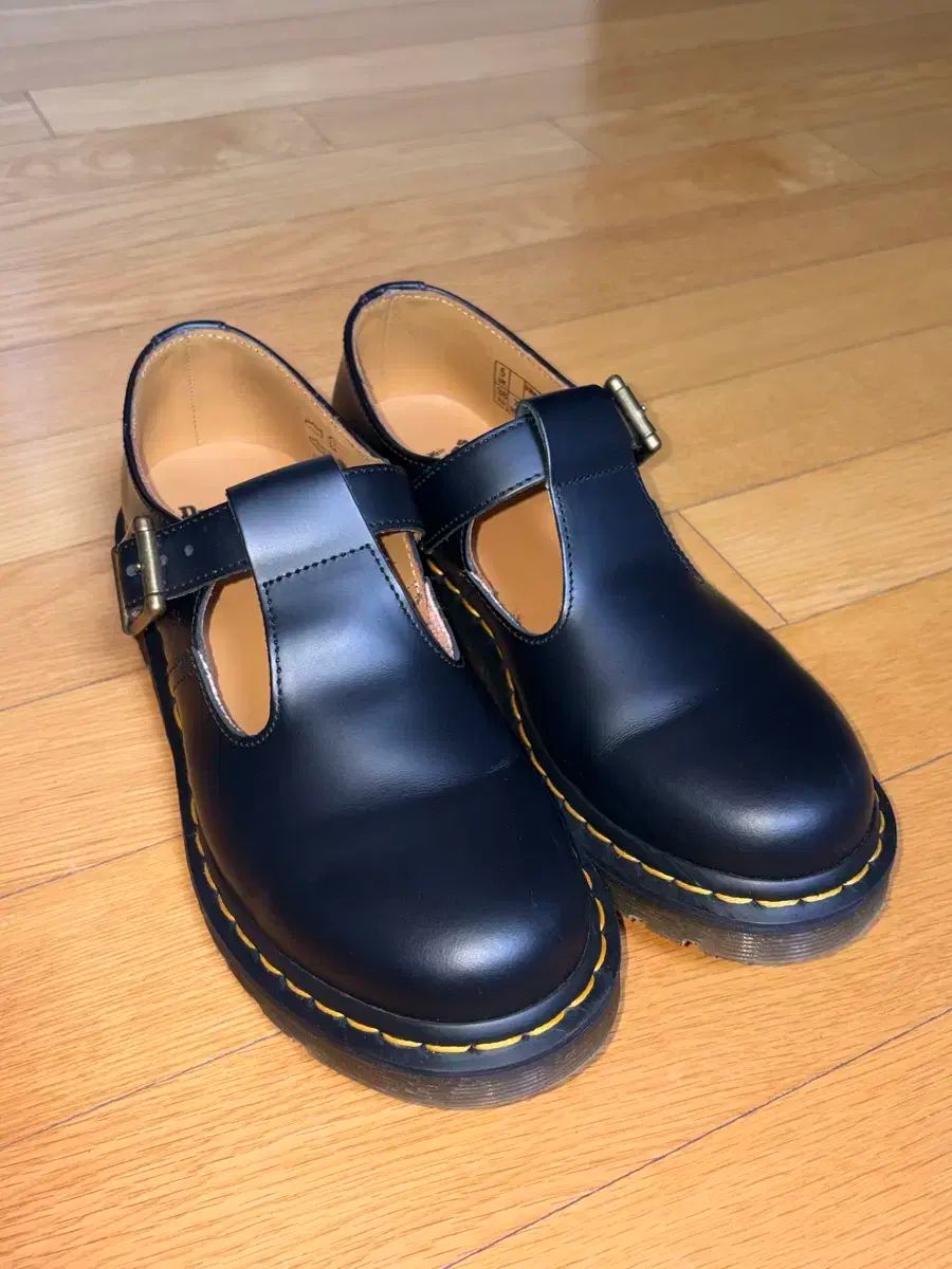 DR. MARTENS ドクターマーチン ポリ メリージェーン ブラック 240