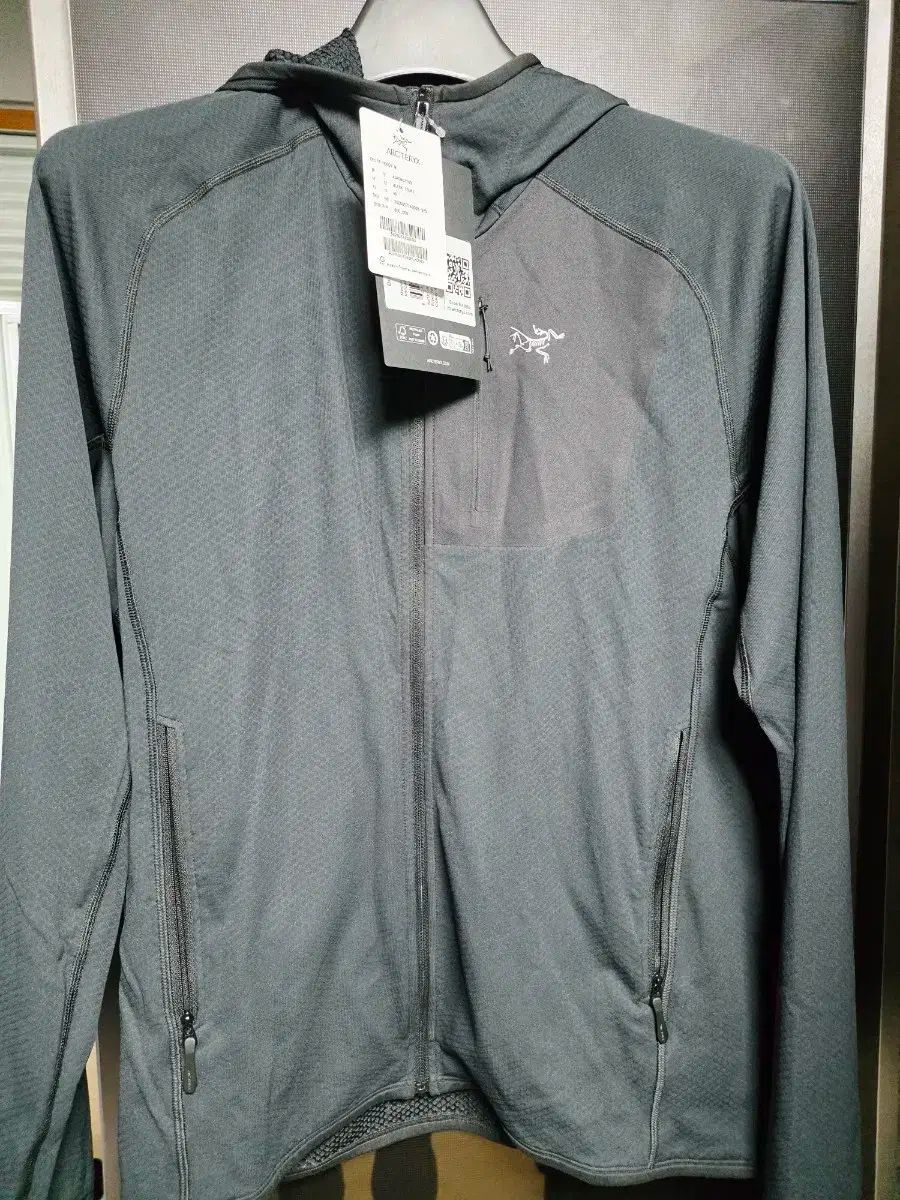 Mサイズ 25ss ARC TERYX アークテリクス デルタ フーディー ブラック メンズ