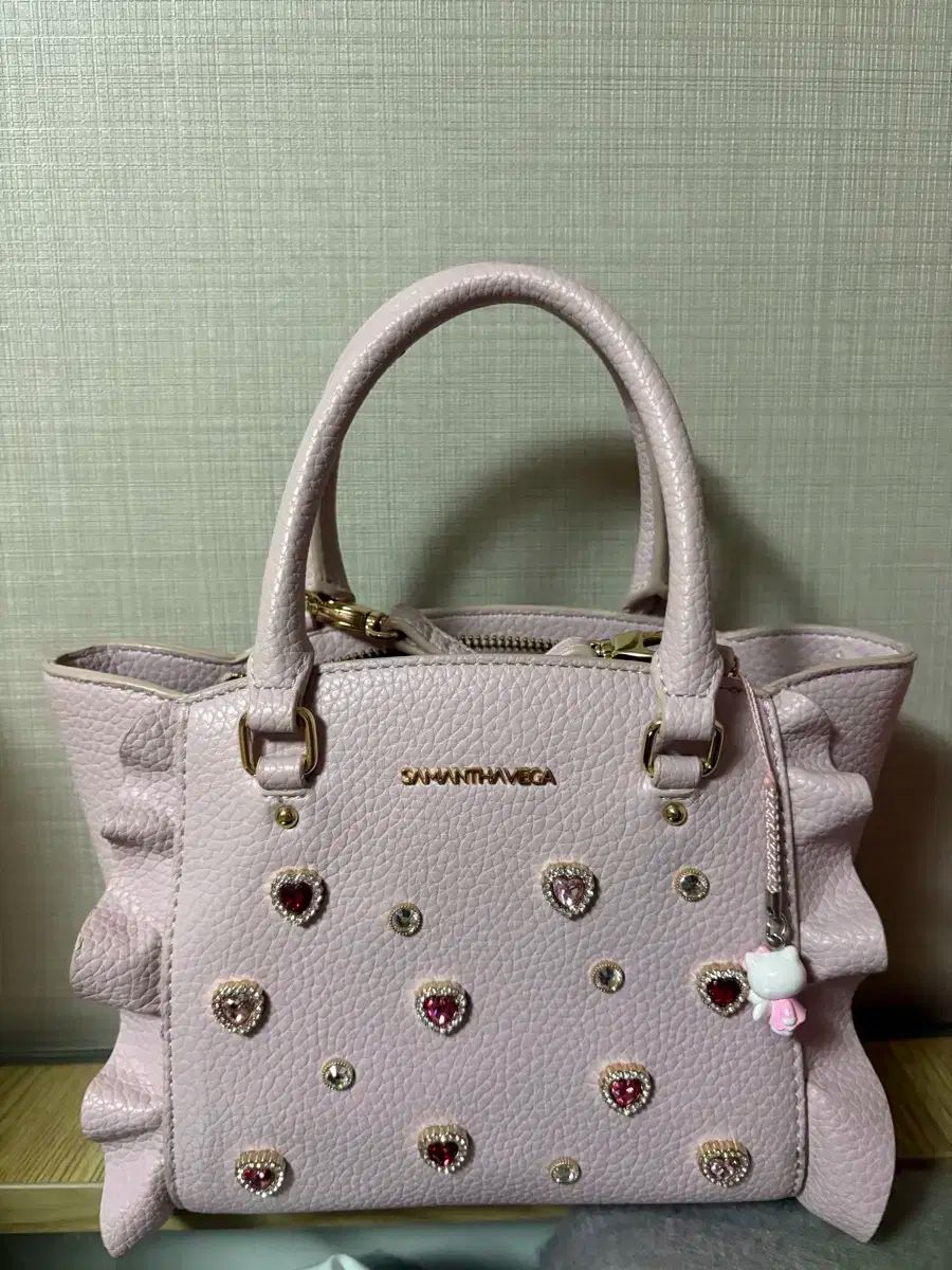 ピンク ビジューフラッター