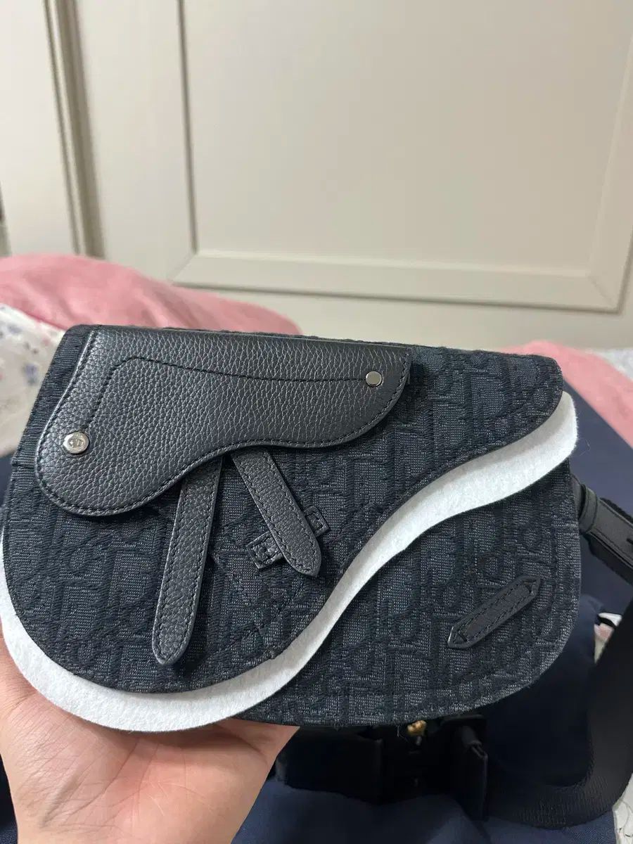 ディオール オブリーク サドル クロスバッグ