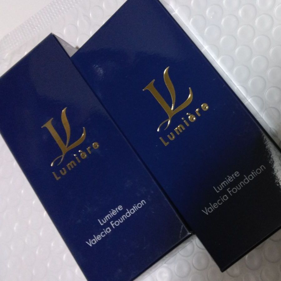 緊急大幅値下げ！ 限り ルミエルヴァレンシア ファンデーション2p セット