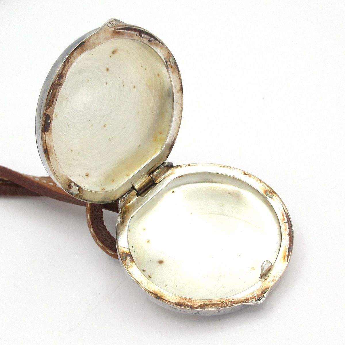 シルバー×ブラウン ロケットペンダント