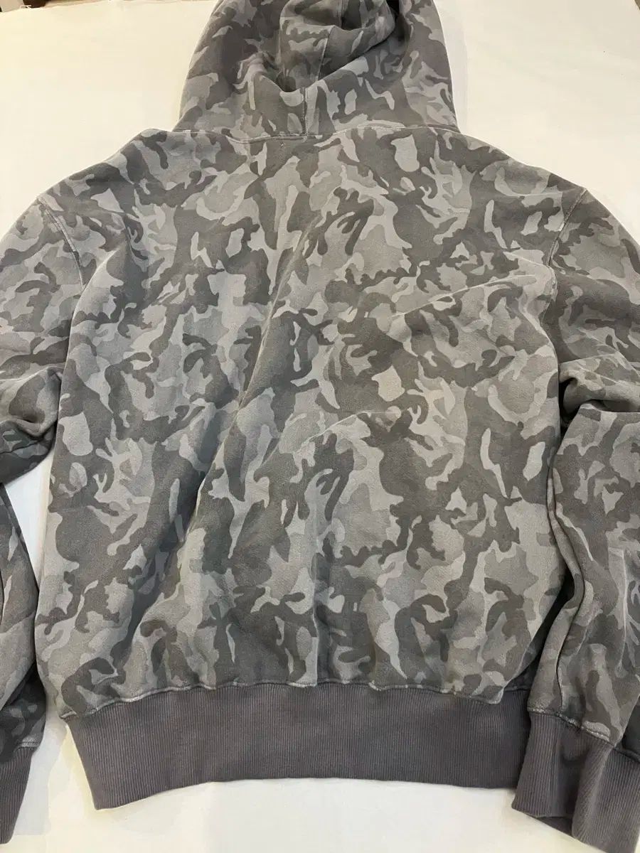ニアノーバトルエンジェルカモフラージュジップアップフーディー
