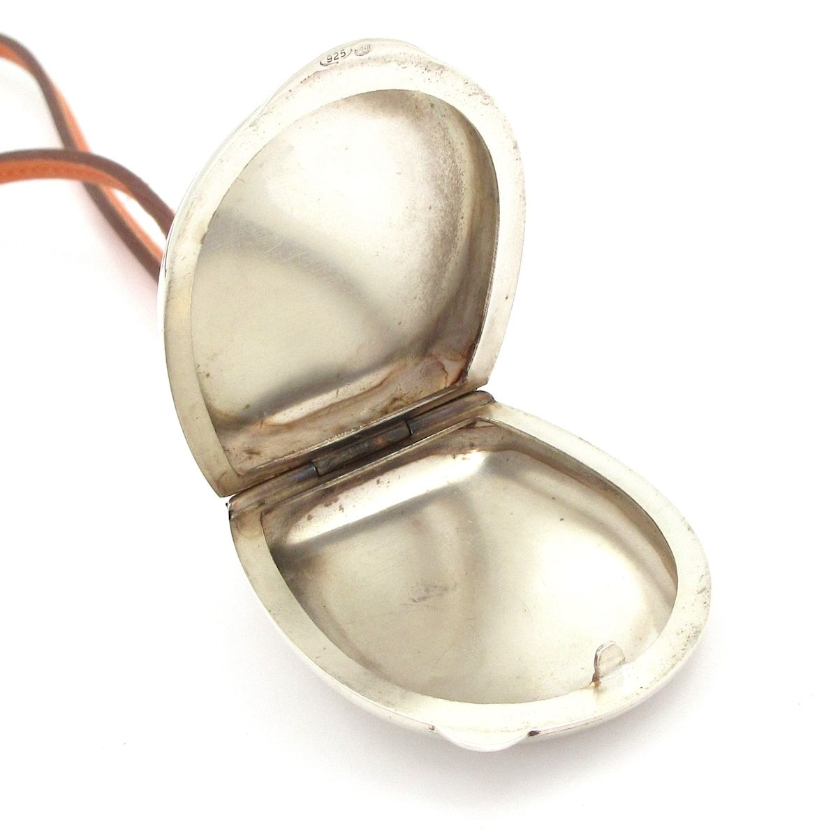 ロケットペンダント