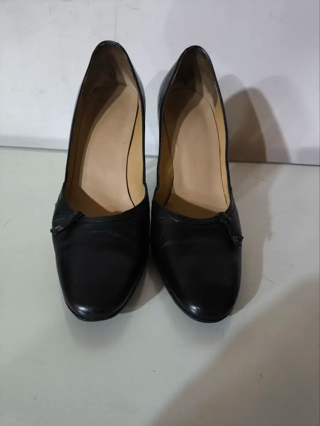 ブラックリボン ヒール