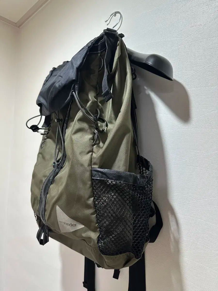 アンドワンダー 30L バックパック