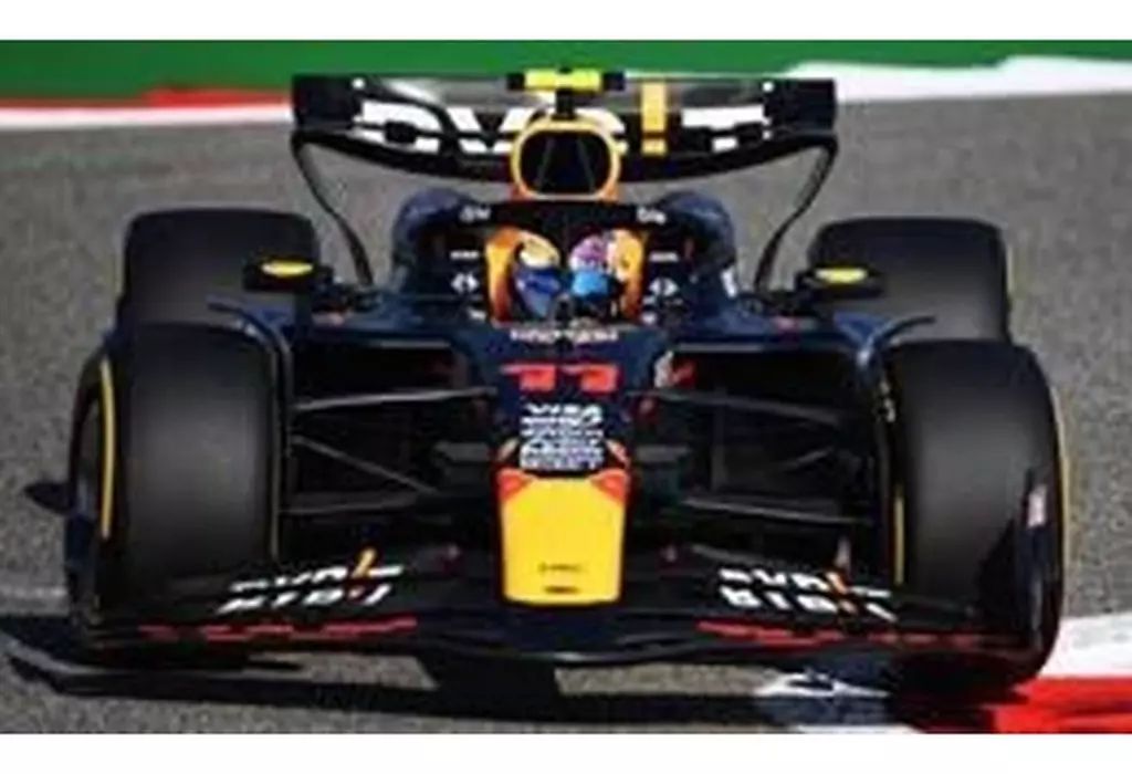 ミニカー 1 18 Oracle Red Bull Racing RB 20 2 nd Bahrain GP 2025 Sergio Perez 11 S 983