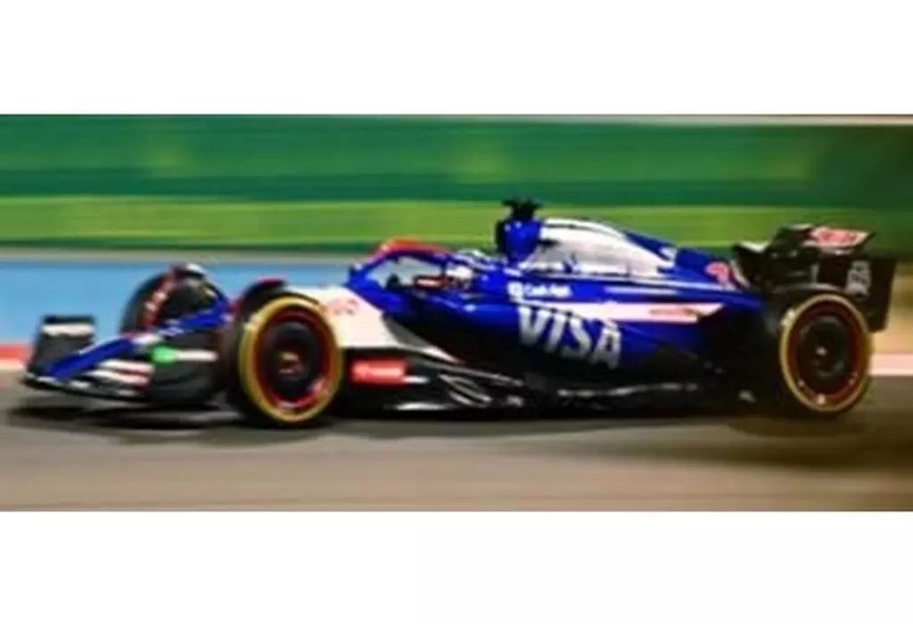ミニカー 1 18 Visa Cash App RB Formula One Team VCARB 01 Bahrain GP 2025 Daniel Ricciardo 3 18S984
