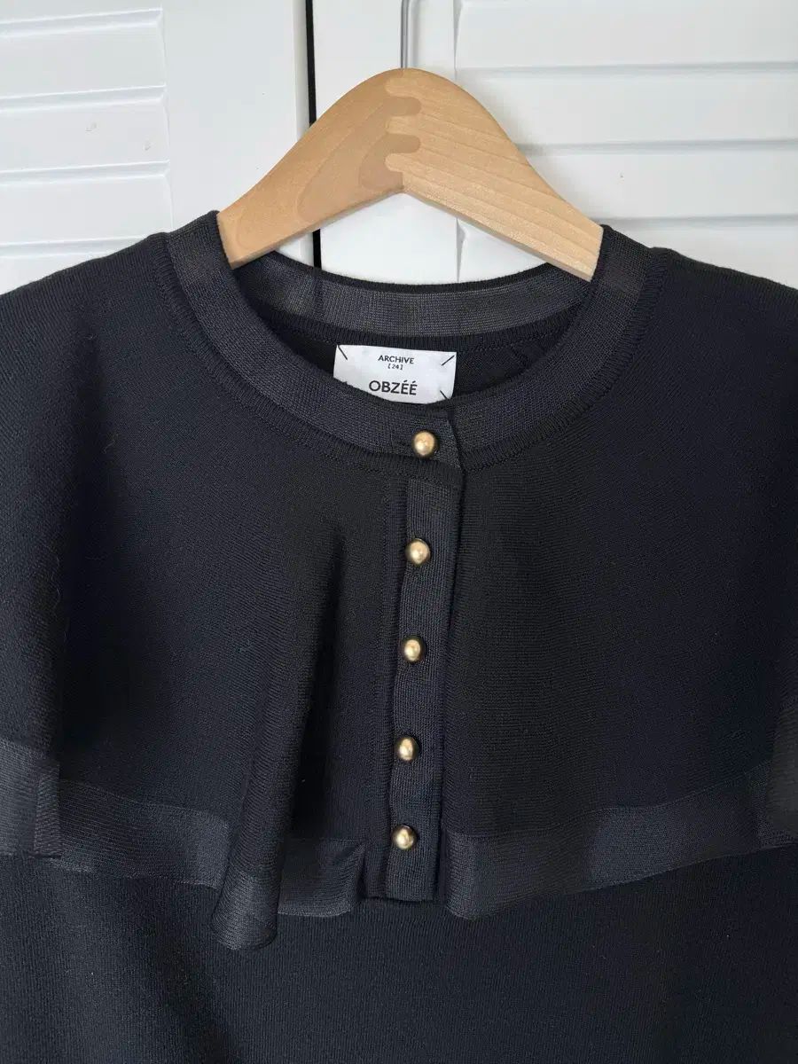 フリル ブラウス