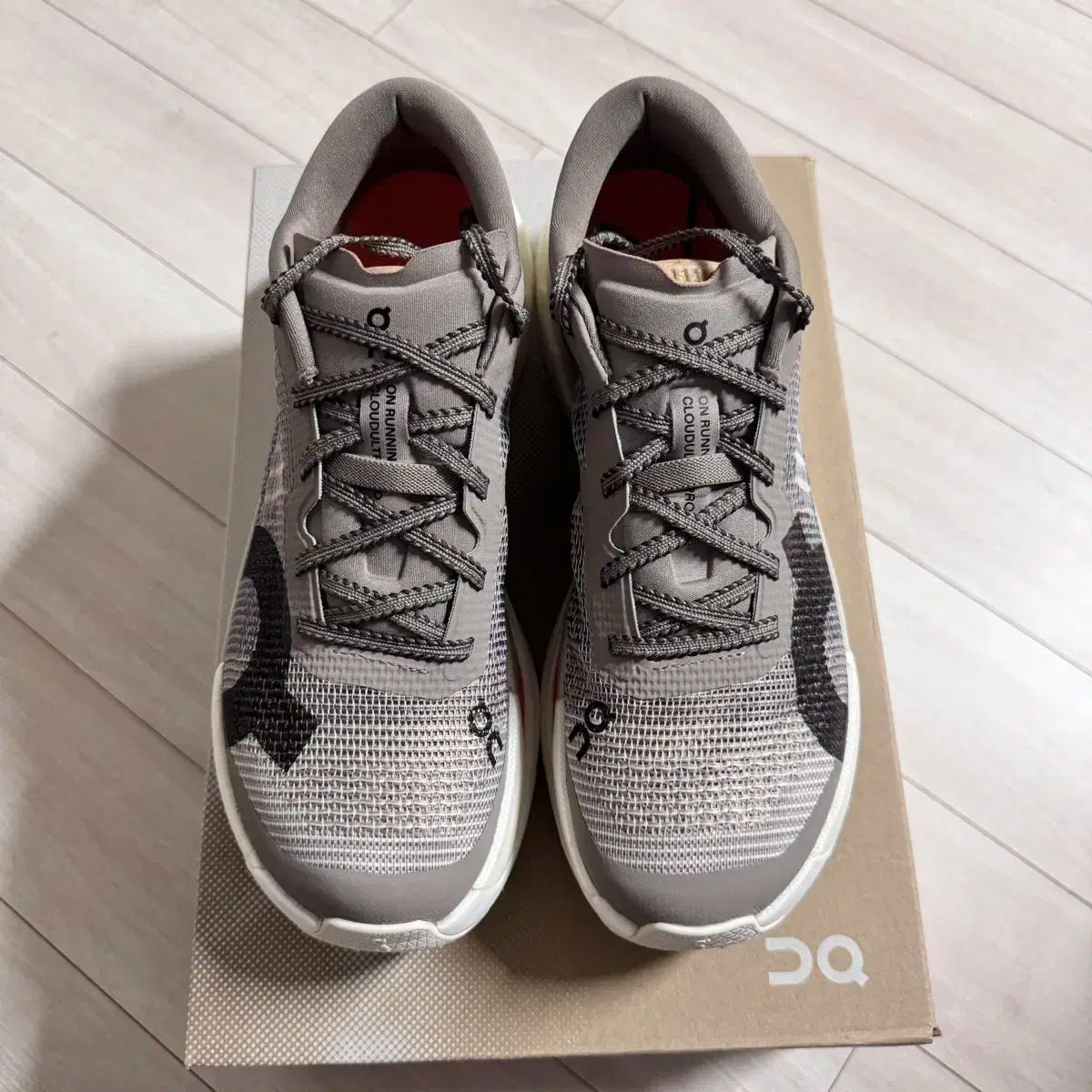 単ランニング クラウドウルトラ プロ 250