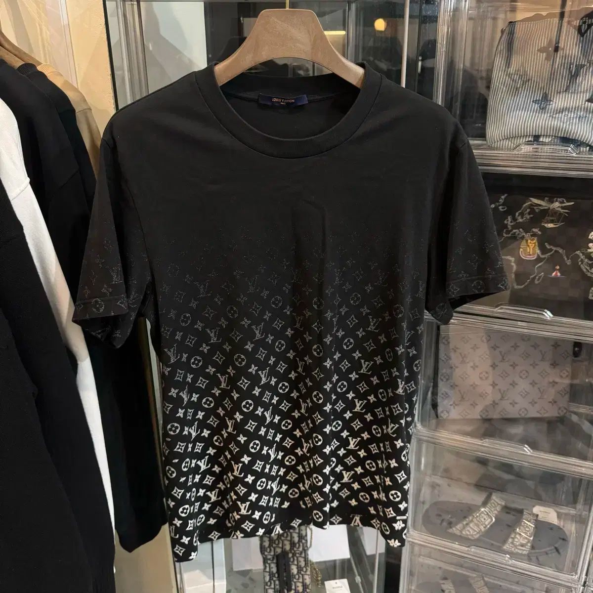 Louis Vuitton ルイヴィトン モノグラム LV グラデーション 半袖 ブラック