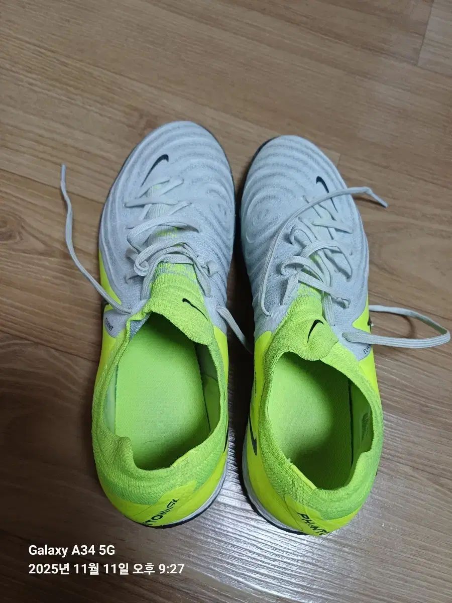 ナイキサッカーシューズ 260m